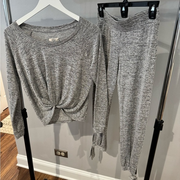 UGG Other - UGG sweatsuit lightweight XS